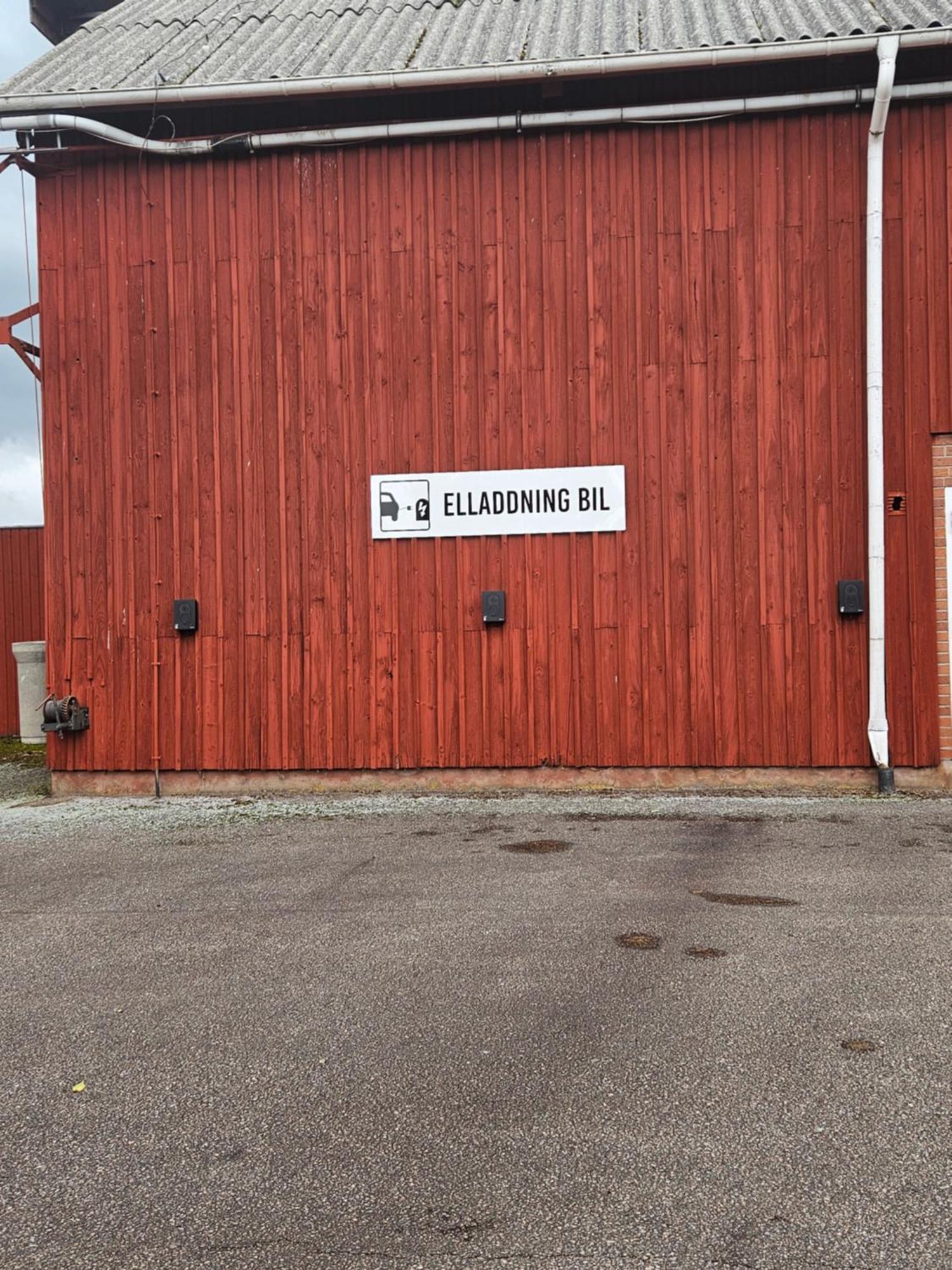 Oernsro Boende Och Staellplatser Skara Esterno foto