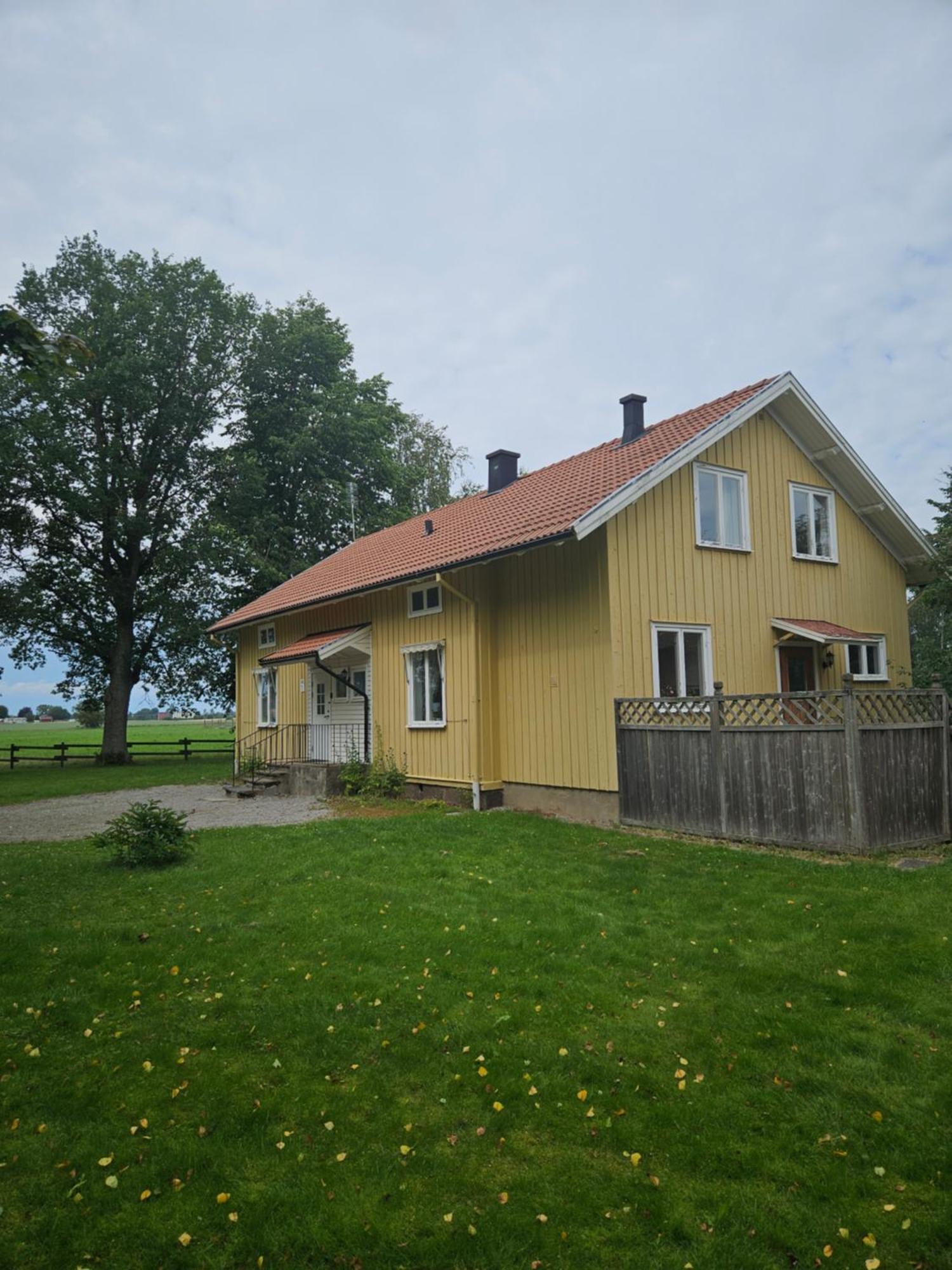 Oernsro Boende Och Staellplatser Skara Camera foto